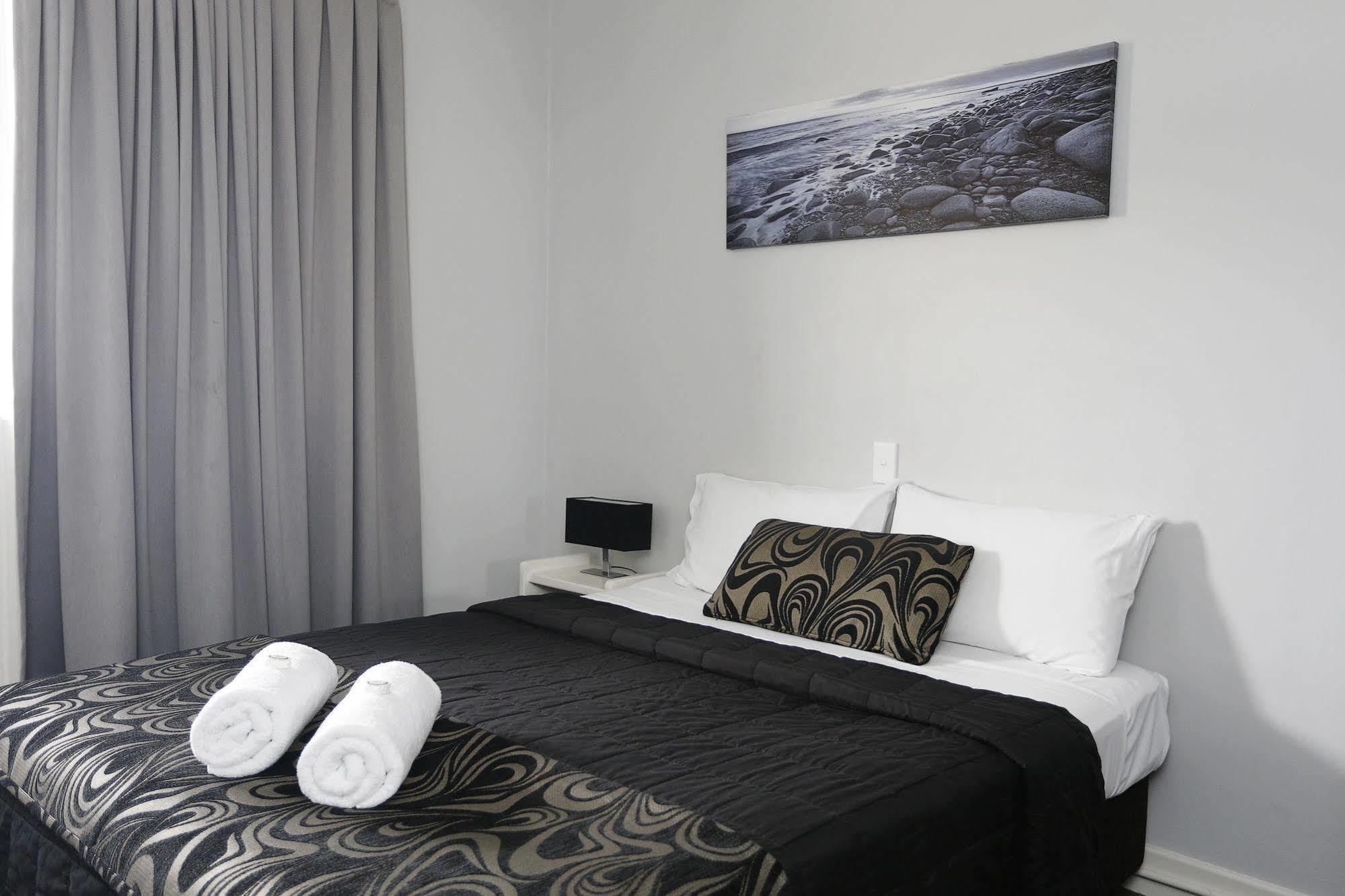The Lakes Hotel Entrance Ngoại thất bức ảnh